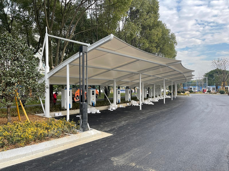 拉杆式充电桩车棚