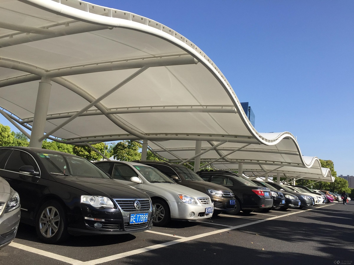 异形膜结构雨棚的安装经验分享